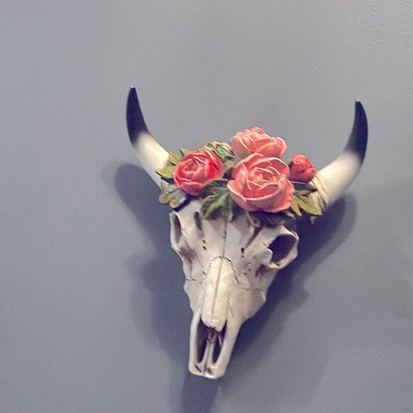 LIKE NEW Boho Steer Head w Flowers Wall Art - Picture 7 of 11